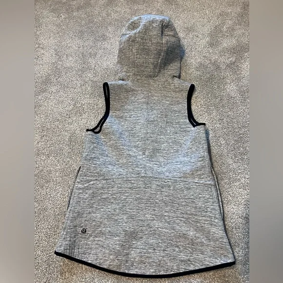 Lululemon reversible vest. Great condition! - Picture 2 of 3